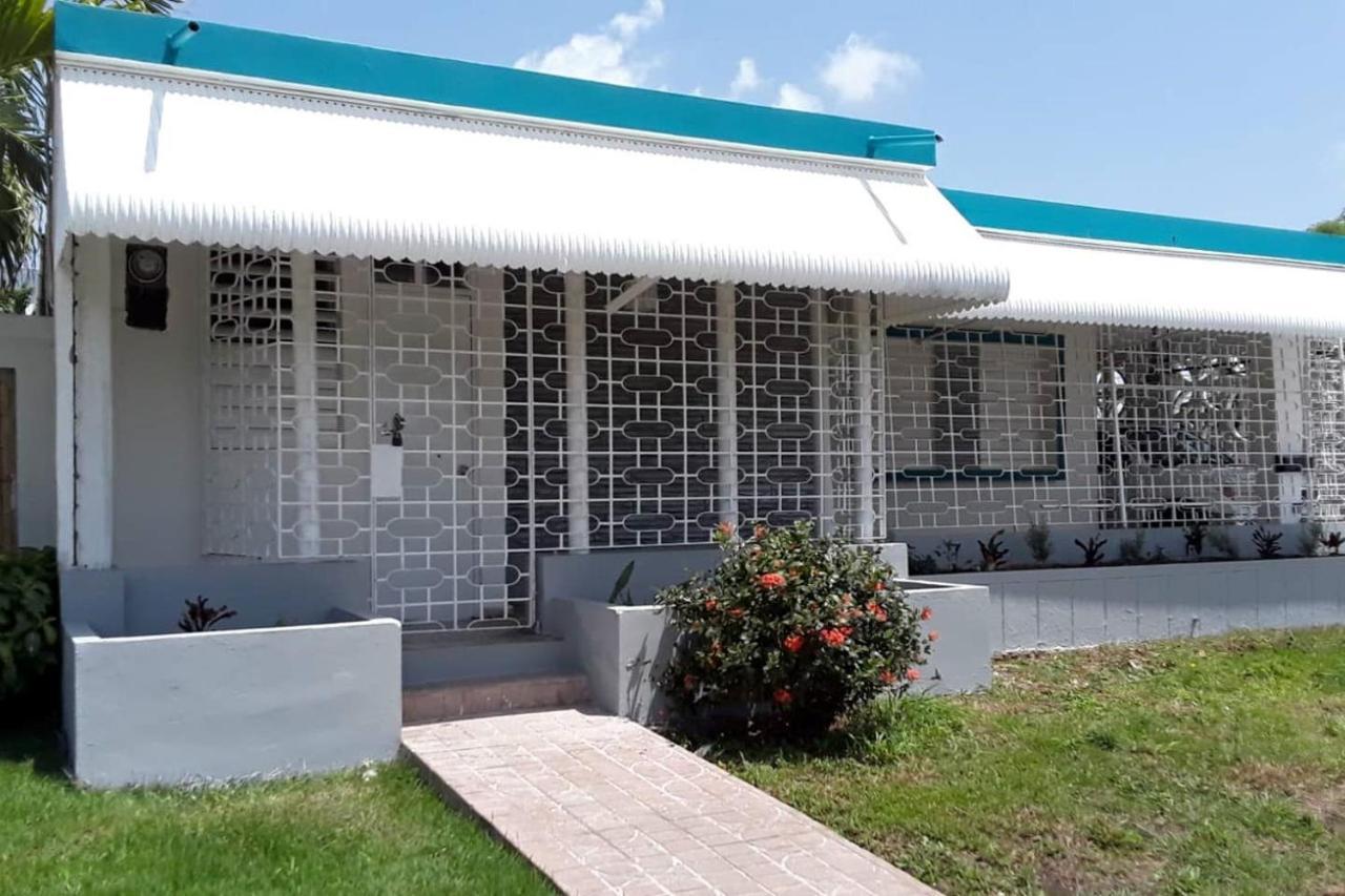 Casa Del Sol-Unit A Villa Bayamon Exterior photo